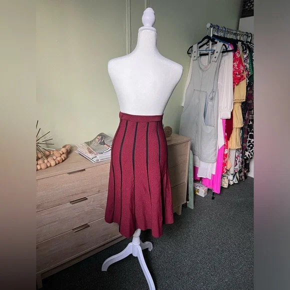 Maroon Black Pleated High-Waist Sweater Stretch Modest Midi Knee-Length Skirt S - Picture 2 of 16